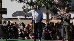 Mayor Johnson chants ‘no federal troops in Chicago' at Labor Day protest