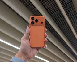 Jogada mestre da Apple? O iPhone "barato" adiado é genial?