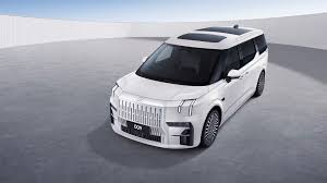 Chinese EV packs CATL's 6C charging battery and 680 kW motor output