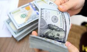 قیمت دلار، یورو و سایر ارزها امروز ۱۴ دی/ جهش قیمت دلار در بازار، یورو ۲۲۰۰ تومان گران شد