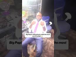 Big Papi isn’t going to let a little rain ruin his evening 💪 #bigpapi #redsox #yankees