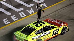 Team Penske pit crew