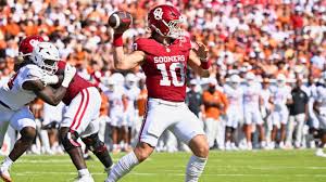 Steve Sarkisian reacts during Texas loss to Oklahoma in the Red River Rivalry