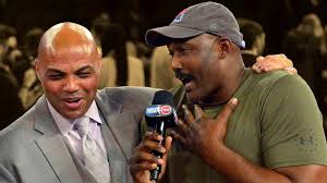 "You still keep Vaseline in your belly button?" - Charles Barkley on Karl Malone exposing his bizarre NBA hygiene habit - Basketball Network