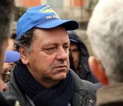 Mariano Ferro è il folkloristico candidato alla presidenza per il Movimento dei Forconi. Leader della protesta scoppiata a Gennaio scorso ed ora ... - ferro-mariano-00