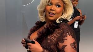Lizzo Shines at Vanity Fair Oscars Party: A Night of Glamour and Style