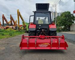 Hình ảnh về Dàn xới Mahindra Mahavator đang làm việc trên ruộng