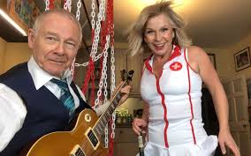ROBERT FRIPP And TOYAH Share Throwback Performance Of ALICE COOPER Classic “Poison” For Sunday Lunch (Video)