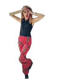 Resultado de imagem para look da mercedes lambre
