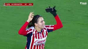 Golazo de ‘Licha Cervantes’ y Chivas aumenta su ventaja contra Tigres