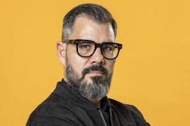 Juliano Cazarré rebate ex-babá e nega irregularidades em ação trabalhista de R$ 225 mil