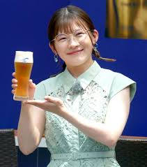 伊藤沙莉、ビアガーデンで最高の笑顔！結婚報告会秘話も告白 - Imagen principal del artículo