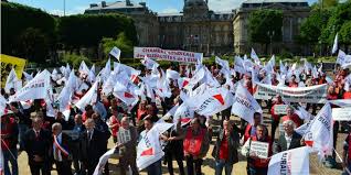 Résultat de recherche d'images pour "manifestation buralistes"