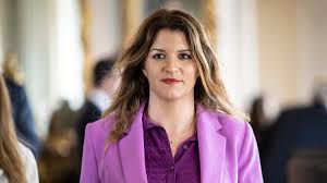 Marlène Schiappa enceinte : Bonheur et révélations sur sa grossesse - Imagen ilustrativa del artículo