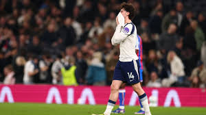 Tottenham leva virada 'relâmpago' do Crystal Palace, amplia drama na Premier League e fica a um ponto da zona de rebaixamento