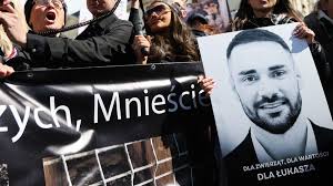 Miał być protest, ale przeszedł marsz. Hołd dla Łukasza Litewki