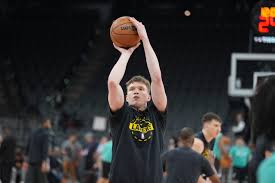 Dalton Knecht in a Los Angeles Lakers uniform