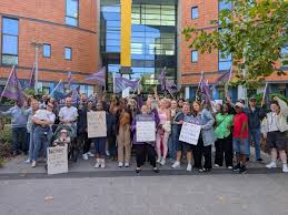 Staff walk out of four Greater Manchester hospitals today in critical incident — Manchester Evening News