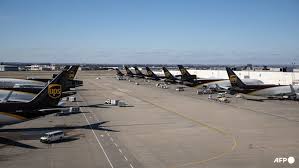 UPS plane crashes in Kentucky, injuries reported