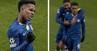 Estevao marca un golazo con el pie más débil para duplicar la ventaja del Chelsea contra el Barcelona