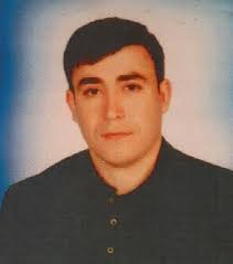 Kemal Yavuz&#39;un aynı firmada 4 yıldır güvenlik görevlisi olarak çalıştığı öğrenildi. Polis, Yavuz ile birlikte kimliği tespit edilen diğer soyguncuyu ... - 2jpg_h360
