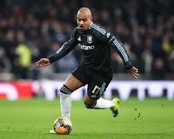 Relatório: estrela do Aston Villa pronta para mudança para a Série A