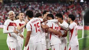 A la Turquía de Güler se le caen los 'golers': superiores y listos para el Mundial