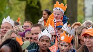 Aangepaste dienstregeling tijdens Koningsnacht en Koningsdag