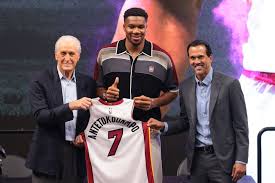 Heat predicted to sign $298M NBA champion, generational shooter to pair with Giannis Antetokounmpo - sportingnews.com