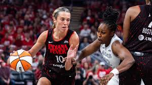 Stephanie White Praises Lexie Hull's Toughness Amidst Fever's Playoff Battle