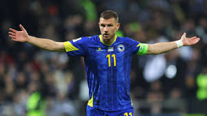 'Você não esquece como fazer gols': por que Dzeko segue jogando mesmo com 40 anos