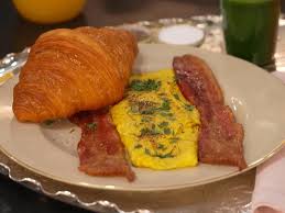 Martha Stewart Shares Techniques for Creating Fluffy Omelets