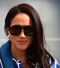 Meghan Markle wore @essenthelabel Drop Earrings today ...