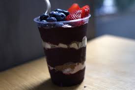 Criança sai para comprar açaí de R$ 24, e mãe recebe fatura de R$ 650 parcelado em duas vezes