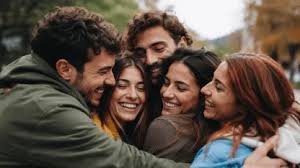 Día del amigo: por qué se celebra HOY, lunes 20 de marzo de 2026