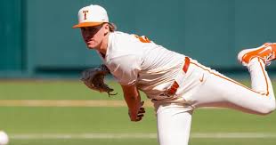 Dylan Volantis, Sam Cozart named finalists for national pitching honors
