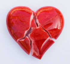 Resultado de imagen para corazones rotos