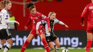 Nadia Nadim: Vom Flüchtlingslager zum Fußballstar und Ärztin - Imagen ilustrativa del artículo