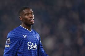 Everton vs Newcastle: Alan Shearer's Critique y el Equipo de Moyes para el Clásico de la Liga