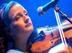 Sophie Read from Paris-Londres Sophie Read performs as one half of Paris-Londres - the musical duo that performs in front of the cathedral in Sarlat. - sophie_read_187