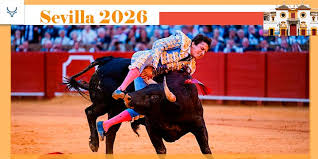 Secuencia fotográfica de la escalofriante cogida de Roca Rey en Sevilla