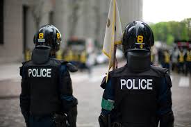 Resultado de imagem para anti-riot police tokyo