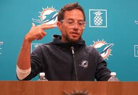Dolphins, Bengals Make Roster Cuts; Akers Released by Saints