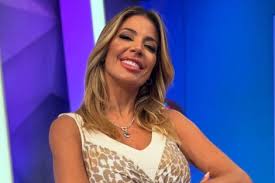 Virginia Gallardo: Furcio viral y autocrítica en plena campaña
