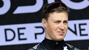 Un coéquipier de Julian Alaphilippe agressé par une dizaine de jeunes, il finit inconscient et le nez cassé : "heureusement que des passants m'ont aidé"