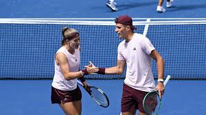 Muchova/Mensik sail into 2026 US Open mixed doubles semifinals