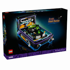 LEGO 11374 Arcade Pinball Machine finally introduces a Light Blue Classic Space Astronaut minifigure