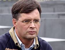 Jan Peter Balkenende Amsterdam - Dutch Prime Minister Jan Peter Balkenende told parliament on Tuesday he has not been approached for the new position of ... - Jan-Peter-Balkenende-54125