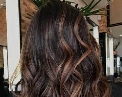 Image de Long hair with colorful highlights