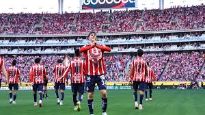 Chivas, base del Tri, busca ratificar su buen momento ante Querétaro